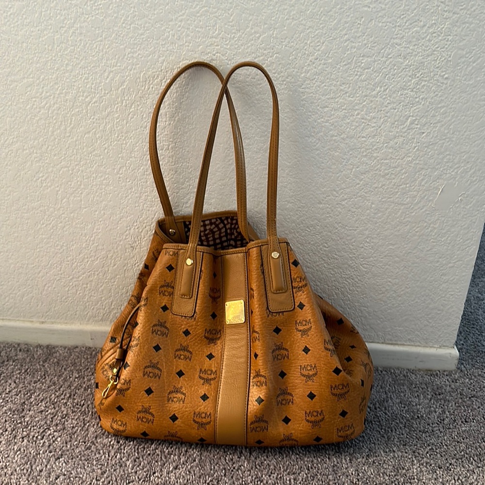 MCM purse in excellent condition